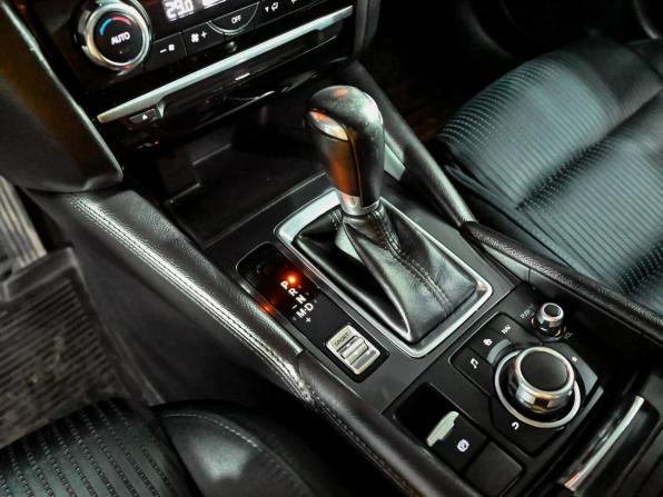 Mazda 6 III (GJ) Рестайлинг с пробегом 2016 года, цена 1 650 000 рублей, 255851 км, седан, Автокод Объявления