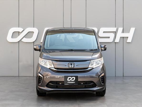 Honda Stepwgn V Рестайлинг с пробегом 2020 года, цена 2 215 000 рублей, 61613 км, минивэн, Автокод Объявления