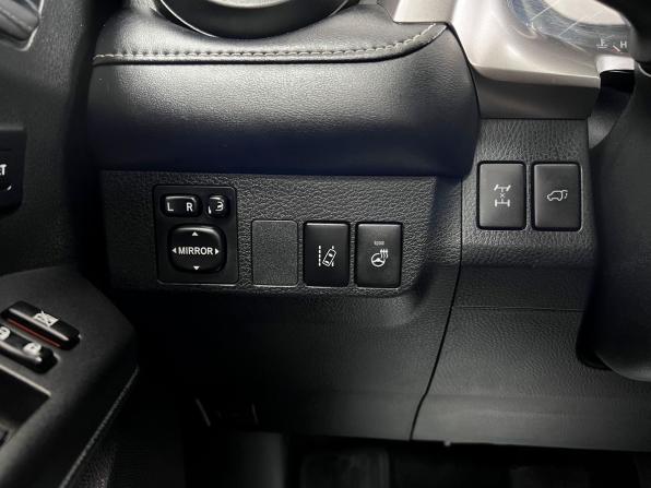 Toyota RAV4 IV (XA40) Рестайлинг с пробегом 2018 года, цена 2 395 000 рублей, 147403 км, внедорожник, Автокод Объявления