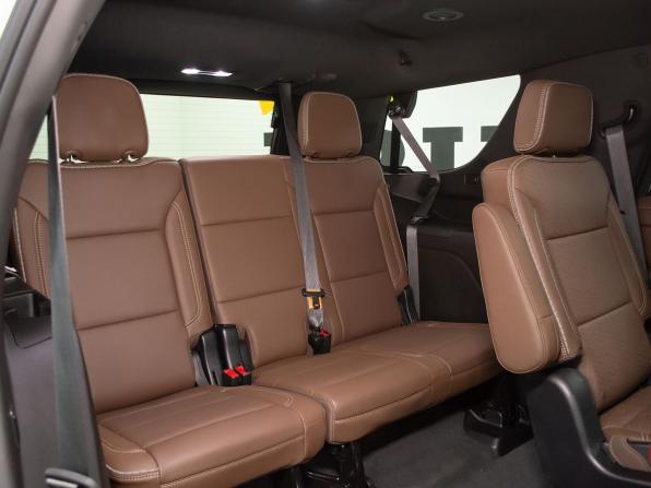 Chevrolet Tahoe V с пробегом 2023 года, цена 10 499 000 рублей, 9530 км, внедорожник, Автокод Объявления