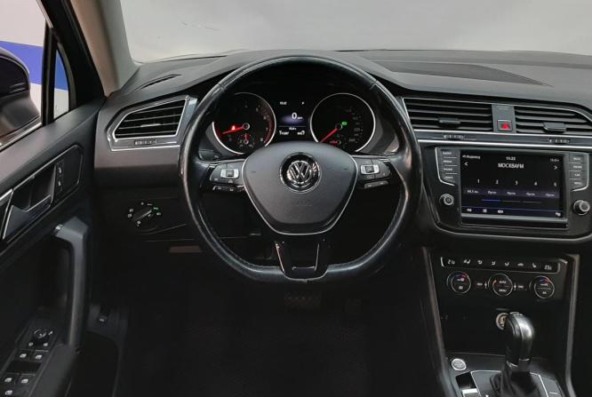 Volkswagen Tiguan II с пробегом 2017 года, цена 2 399 000 рублей, 111287 км, внедорожник, Автокод Объявления