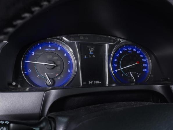 Toyota Camry VII (XV50) Рестайлинг с пробегом 2015 года, цена 1 669 000 рублей, 241380 км, седан, Автокод Объявления