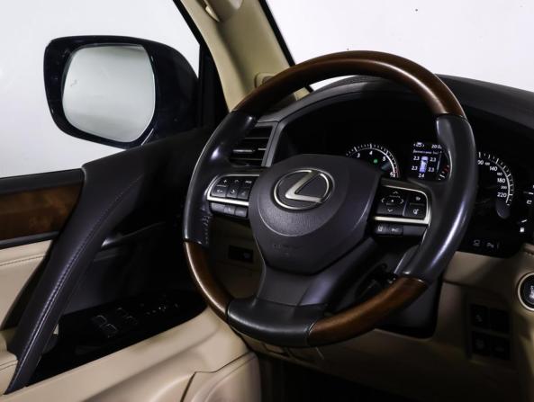 Lexus LX III Рестайлинг 2 с пробегом 2019 года, цена 7 900 000 рублей, 148442 км, внедорожник, Автокод Объявления