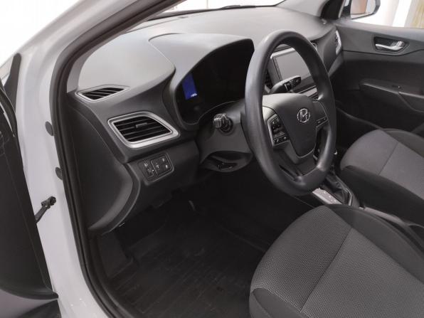 Hyundai Solaris II с пробегом 2020 года, цена 1 398 000 рублей, 114830 км, седан, Автокод Объявления
