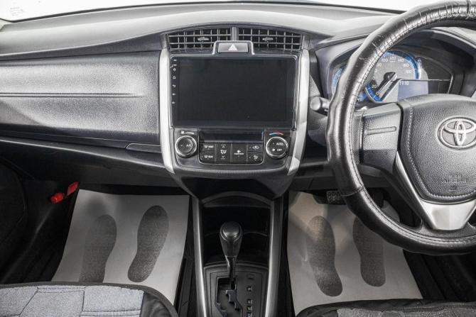 Toyota Corolla XI (E160 E170) Рестайлинг 2 с пробегом 2019 года, цена 1 409 000 рублей, 193000 км, универсал, Автокод Объявления