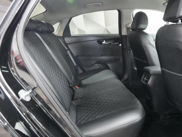 Kia Cerato IV Рестайлинг с пробегом 2022 года, цена 2 711 000 рублей, 70000 км, седан, Автокод Объявления