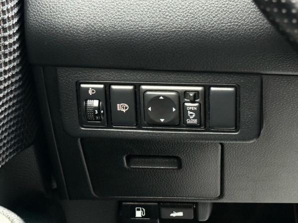 Nissan Tiida I Рестайлинг с пробегом 2011 года, цена 629 000 рублей, 192000 км, хэтчбек, Автокод Объявления