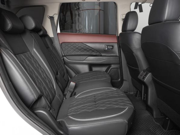 Mitsubishi Outlander III Рестайлинг 3 с пробегом 2022 года, цена 2 673 300 рублей, 76000 км, внедорожник, Автокод Объявления