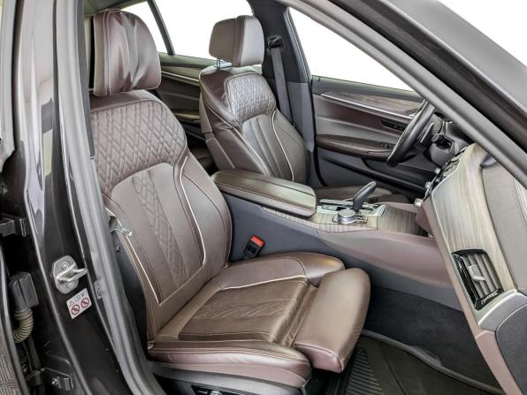 BMW 5 серии VII (G30/G31/G38) с пробегом 2019 года, цена 4 795 000 рублей, 88000 км, седан, Автокод Объявления