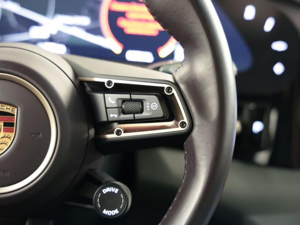 Porsche Taycan I с пробегом 2022 года, цена 10 150 000 рублей, 27808 км, универсал, Автокод Объявления