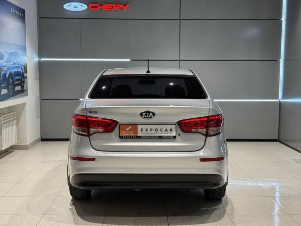 Kia Rio III Рестайлинг с пробегом 2015 года, цена 995 000 рублей, 137001 км, седан, Автокод Объявления