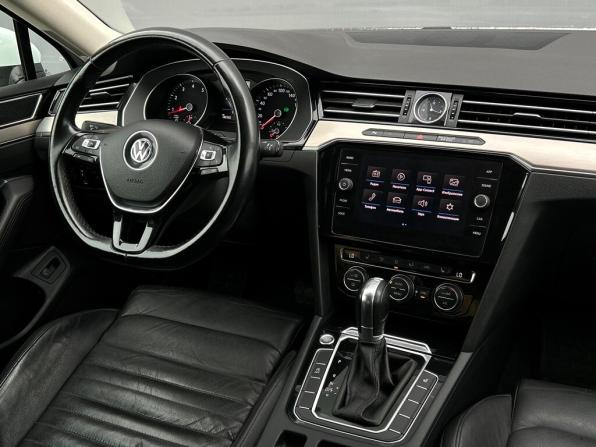 Volkswagen Passat B8 с пробегом 2018 года, цена 1 555 700 рублей, 146502 км, седан, Автокод Объявления