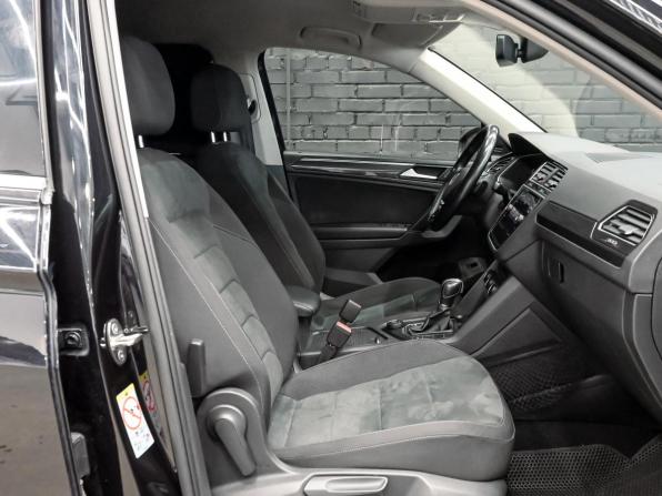 Volkswagen Tiguan II с пробегом 2019 года, цена 2 820 000 рублей, 140374 км, внедорожник, Автокод Объявления