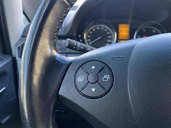 Mercedes-Benz Viano I (W639) Рестайлинг с пробегом 2013 года, цена 2 125 000 рублей, 275260 км, минивэн, Автокод Объявления
