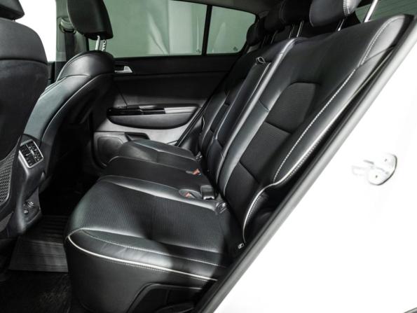 Kia Sportage IV Рестайлинг с пробегом 2018 года, цена 2 510 000 рублей, 77481 км, внедорожник, Автокод Объявления