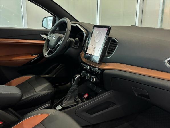 Lada (ВАЗ) Vesta I Рестайлинг (NG) с пробегом 2025 года, цена 2 100 000 рублей, 424 км, универсал, Автокод Объявления
