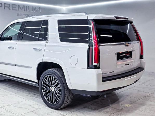 Cadillac Escalade IV с пробегом 2020 года, цена 6 600 000 рублей, 65696 км, внедорожник, Автокод Объявления