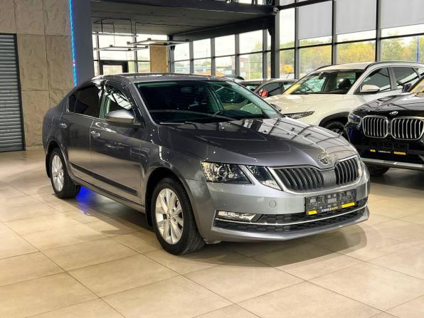 Skoda Octavia III (A7) Рестайлинг с пробегом 2017 года, цена 1 860 000 рублей, 126000 км, лифтбек, Автокод Объявления
