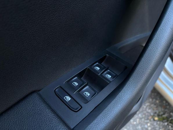 Skoda Octavia III (A7) Рестайлинг с пробегом 2018 года, цена 2 240 000 рублей, 80391 км, лифтбек, Автокод Объявления