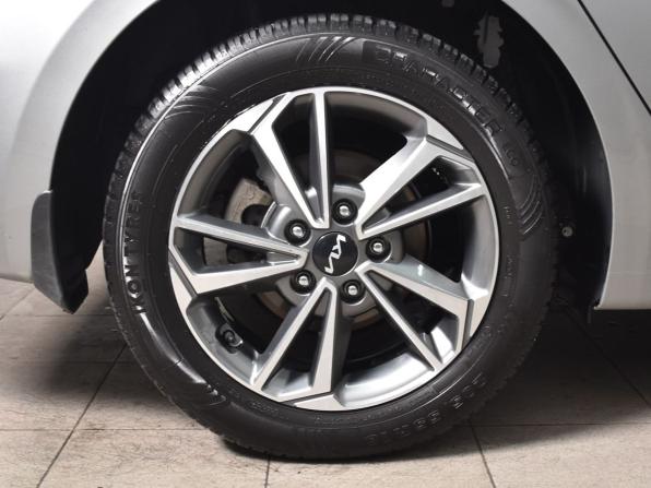 Kia Cerato IV Рестайлинг с пробегом 2021 года, цена 2 285 995 рублей, 46869 км, седан, Автокод Объявления