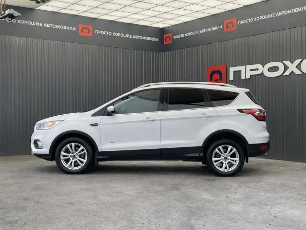 Ford Kuga II Рестайлинг с пробегом 2016 года, цена 1 577 000 рублей, 142324 км, внедорожник, Автокод Объявления
