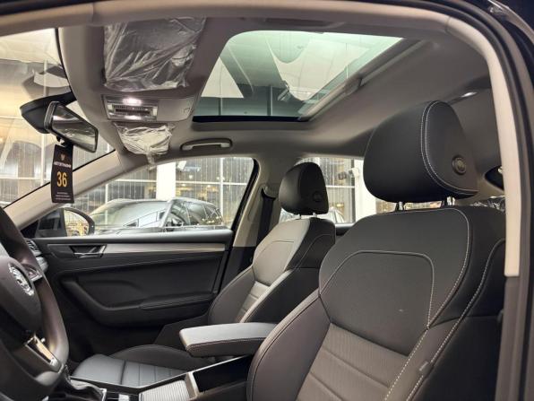 Новый Skoda Superb III Рестайлинг 2025 года, цена 2 799 000 рублей, лифтбек, Автокод Объявления