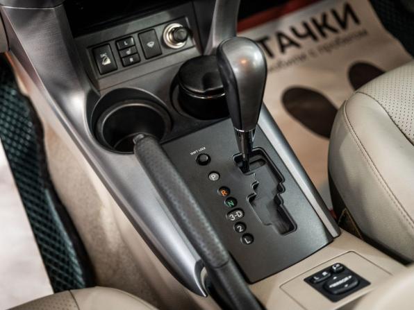 Toyota RAV4 III (XA30) с пробегом 2008 года, цена 1 300 000 рублей, 220133 км, внедорожник, Автокод Объявления