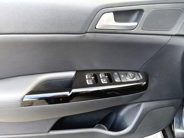 Kia Sportage IV Рестайлинг с пробегом 2021 года, цена 3 100 000 рублей, 63000 км, внедорожник, Автокод Объявления