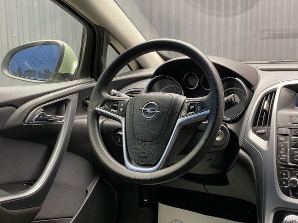 Opel Astra J Рестайлинг с пробегом 2011 года, цена 797 000 рублей, 71790 км, хэтчбек, Автокод Объявления