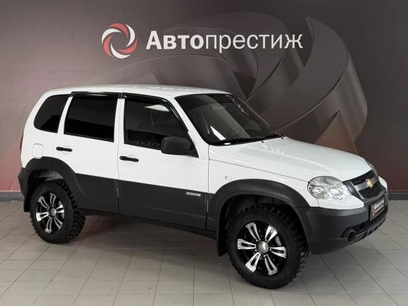 Chevrolet Niva I Рестайлинг с пробегом 2015 года, цена 560 000 рублей, 88000 км, внедорожник, Автокод Объявления