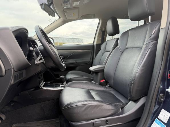 Mitsubishi Outlander III Рестайлинг 3 с пробегом 2019 года, цена 2 365 000 рублей, 60000 км, внедорожник, Автокод Объявления