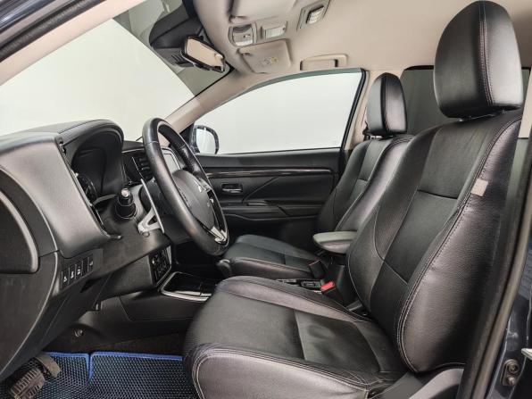 Mitsubishi Outlander III Рестайлинг 3 с пробегом 2018 года, цена 2 650 000 рублей, 182760 км, внедорожник, Автокод Объявления