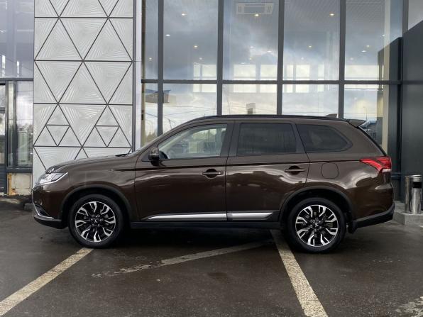 Mitsubishi Outlander III Рестайлинг 3 с пробегом 2021 года, цена 2 559 000 рублей, 69915 км, внедорожник, Автокод Объявления