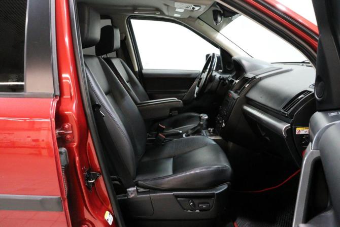 Land Rover Freelander II Рестайлинг с пробегом 2010 года, цена 1 065 000 рублей, 231151 км, внедорожник, Автокод Объявления
