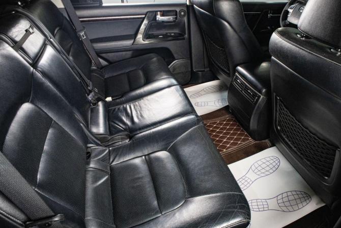 Toyota Land Cruiser 200 Series Рестайлинг 1 с пробегом 2013 года, цена 3 499 000 рублей, 268000 км, внедорожник, Автокод Объявления