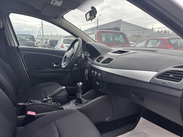 Renault Fluence I Рестайлинг с пробегом 2014 года, цена 783 000 рублей, 174703 км, седан, Автокод Объявления