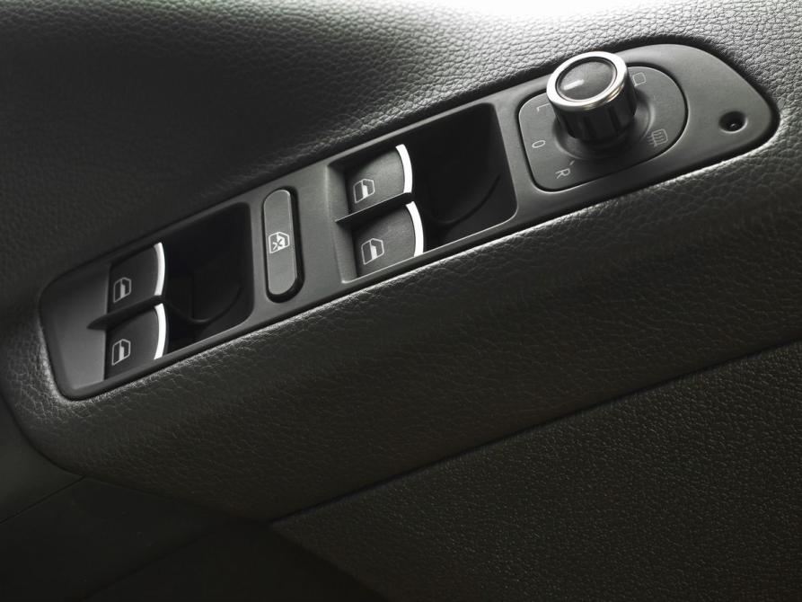 Volkswagen Tiguan I Рестайлинг Кемерово  - изображение 23