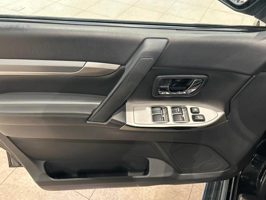 Mitsubishi Pajero IV Рестайлинг 2 Санкт-Петербург  - изображение 15