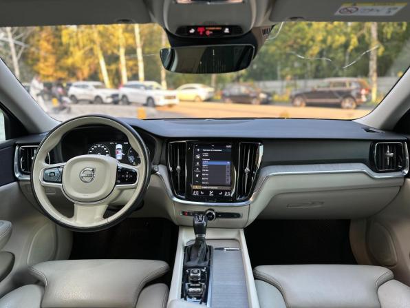 Volvo V60 Cross Country II с пробегом 2021 года, цена 3 290 000 рублей, 163159 км, универсал, Автокод Объявления