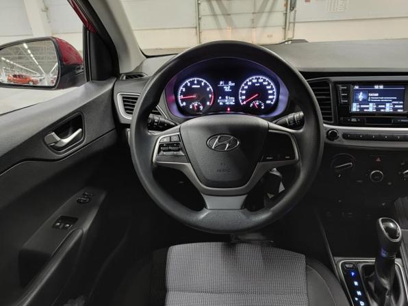 Hyundai Solaris II с пробегом 2017 года, цена 1 199 000 рублей, 140101 км, седан, Автокод Объявления