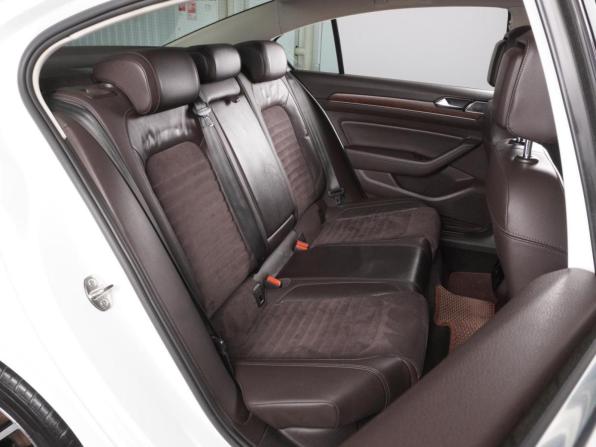 Volkswagen Passat B8 с пробегом 2015 года, цена 1 819 000 рублей, 255551 км, седан, Автокод Объявления