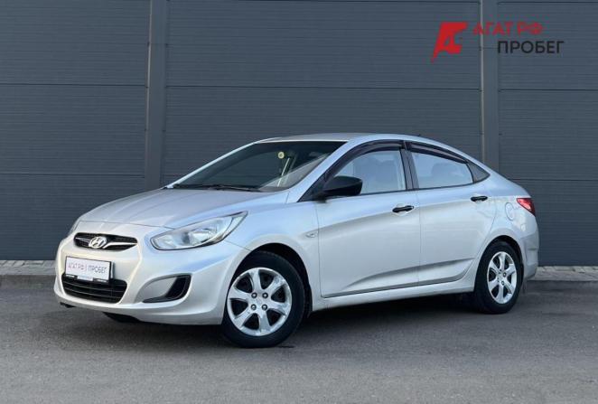Hyundai Solaris I с пробегом 2012 года, цена 610 000 рублей, 127692 км, седан, Автокод Объявления