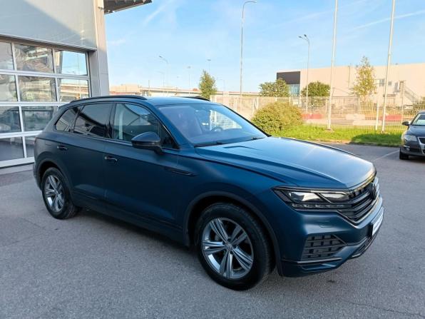 Volkswagen Touareg III с пробегом 2019 года, цена 5 495 000 рублей, 68760 км, внедорожник, Автокод Объявления