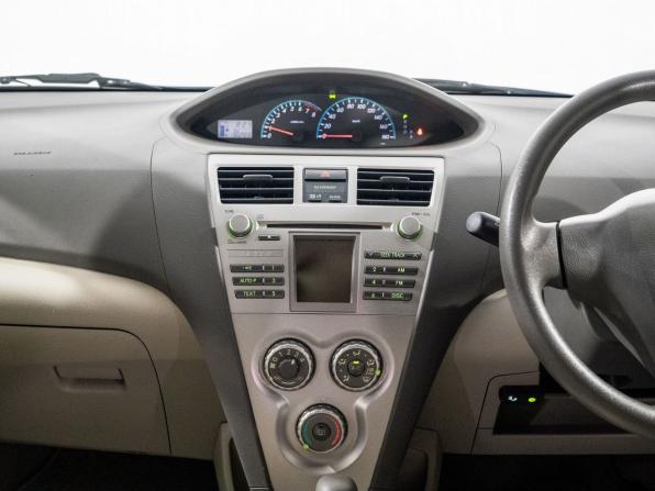 Toyota Belta I с пробегом 2009 года, цена 725 000 рублей, 30203 км, седан, Автокод Объявления