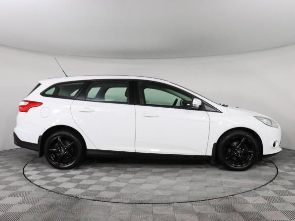 Ford Focus III Рестайлинг с пробегом 2015 года, цена 927 000 рублей, 105724 км, универсал, Автокод Объявления