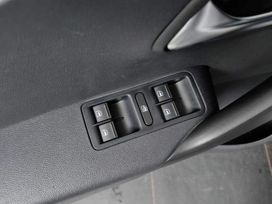 Volkswagen Polo V Рестайлинг Москва  - изображение 20