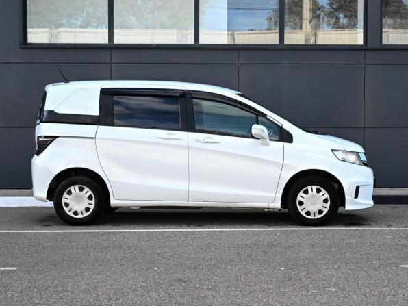 Honda Freed I Рестайлинг 2 с пробегом 2015 года, цена 1 149 000 рублей, 161916 км, компактвэн, Автокод Объявления