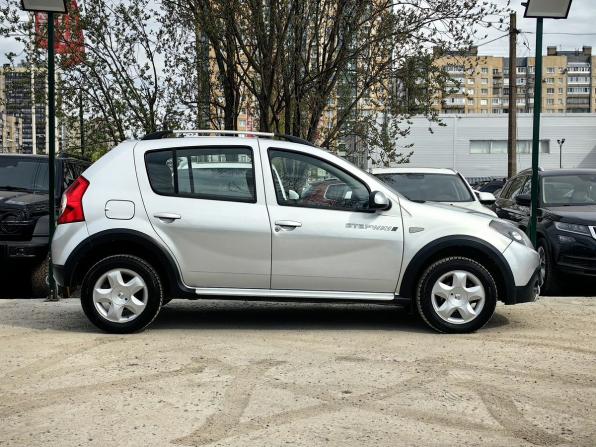 Renault Sandero I с пробегом 2013 года, цена 749 000 рублей, 49032 км, хэтчбек, Автокод Объявления