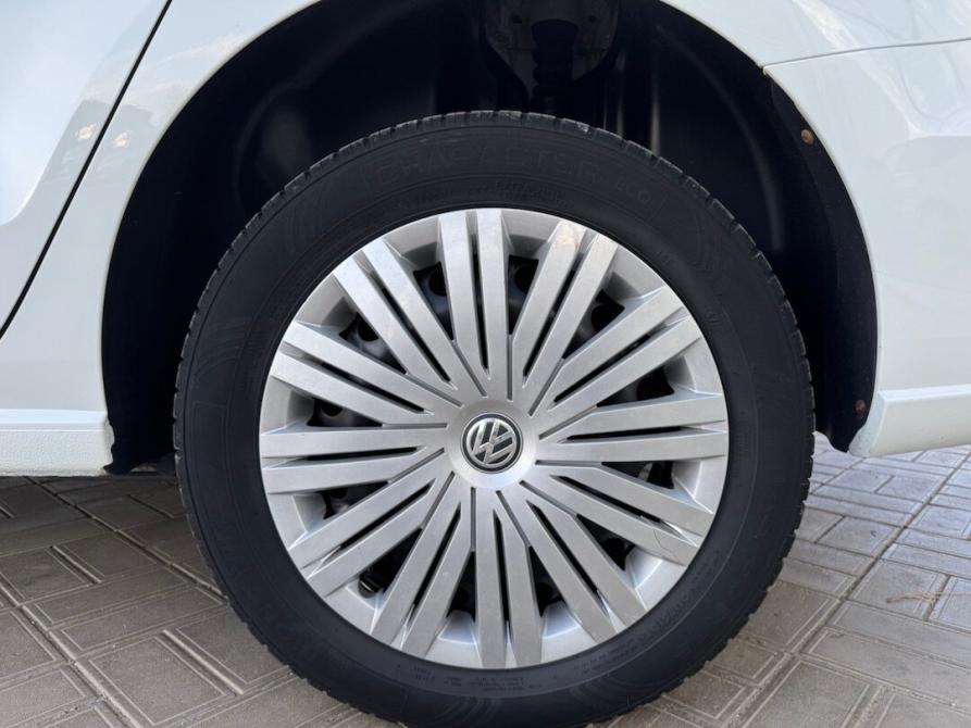 Volkswagen Polo V Рестайлинг Астрахань  - изображение 23