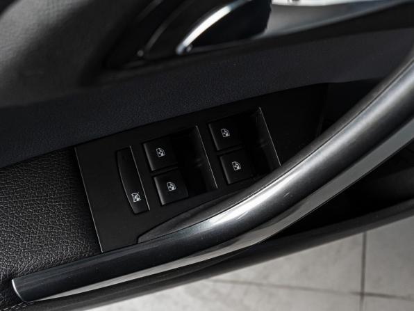 Opel Astra J Рестайлинг с пробегом 2014 года, цена 990 000 рублей, 160965 км, седан, Автокод Объявления